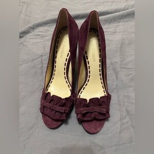 Enzo Angiolini Burgundy Ruffle Peep-Toe Heels Size 8 NWOB